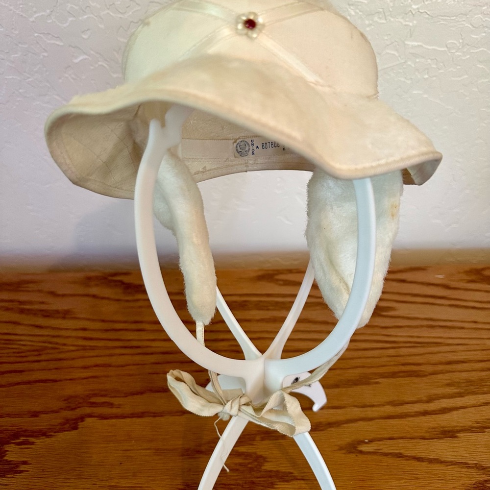 Child’s vintage tie  hat with ear coverings